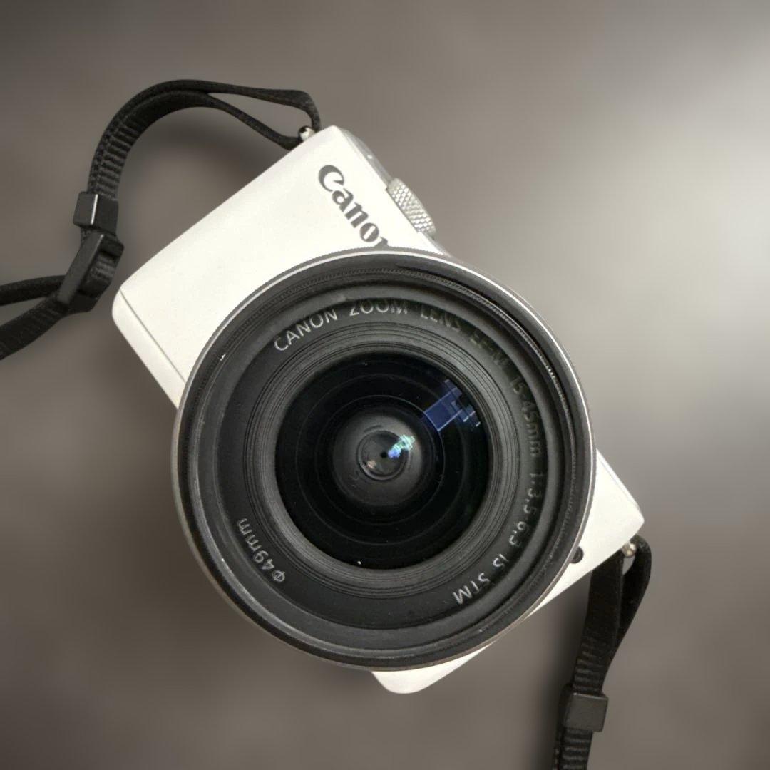 【美品】Canon 一眼レフカメラミラーレス✨《EOSM10》