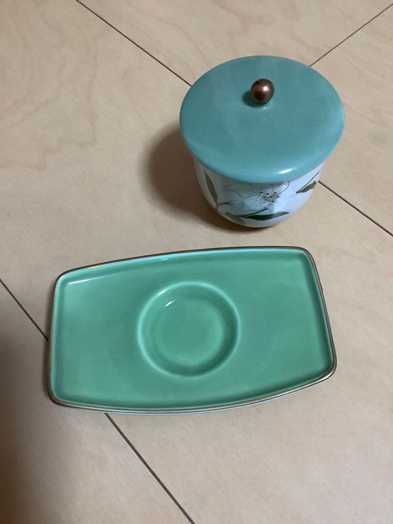 君島一郎　有田焼き・希少未使用茶器百合柄・4点set