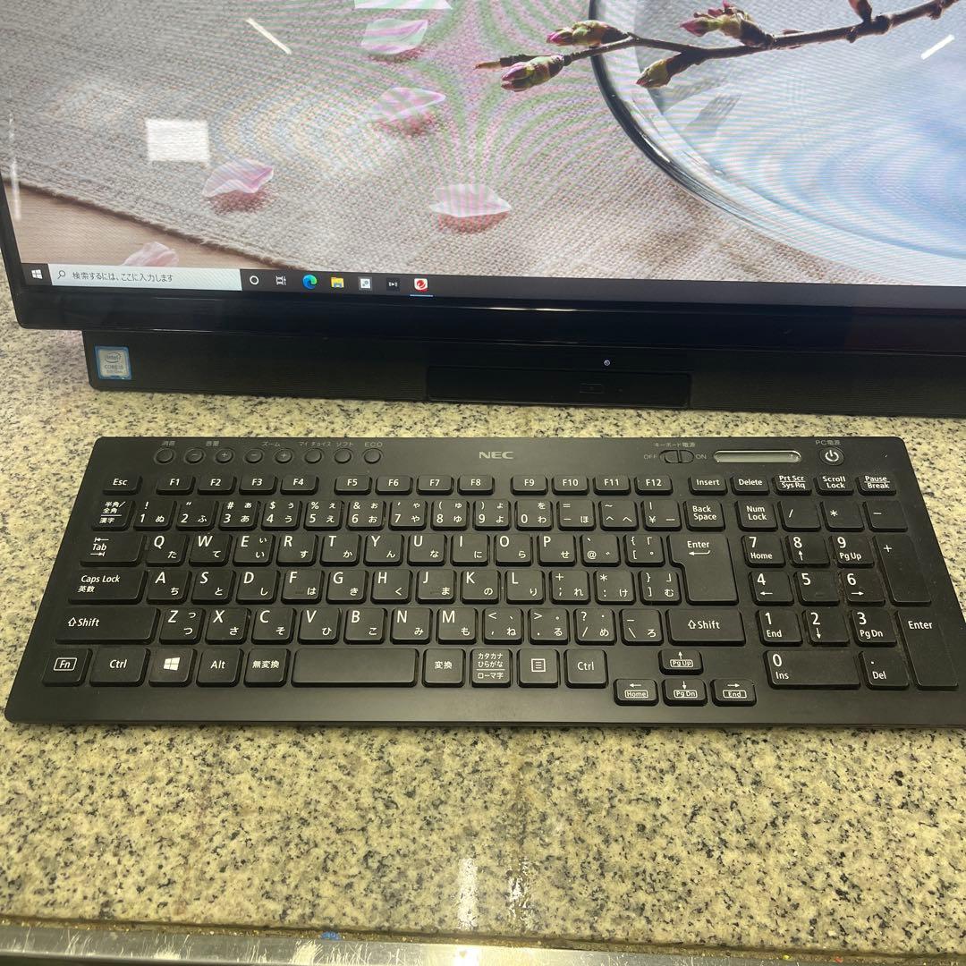 P*7様 LAVIE デスクトップPC 大型ディスプレイ PC-GD164 UC - メルカリ