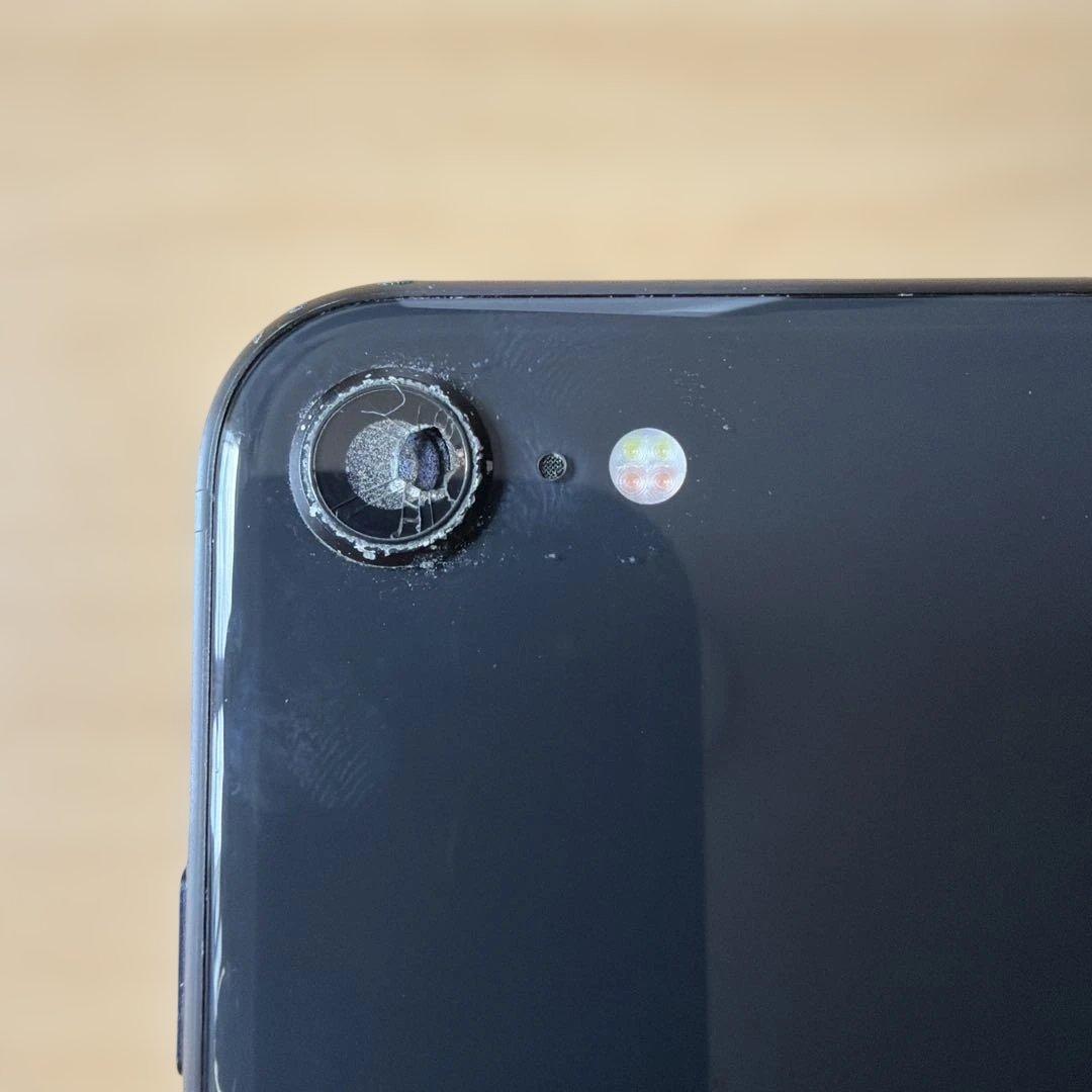 Apple iPhone SE ブラック 本体 ジャンク - メルカリ