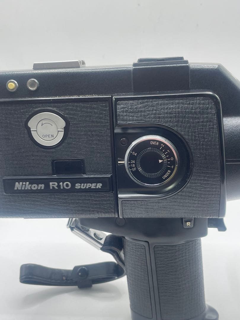 B Nikon R10 Super ビデオカメラ本体 ケースとフィルム付 - メルカリ