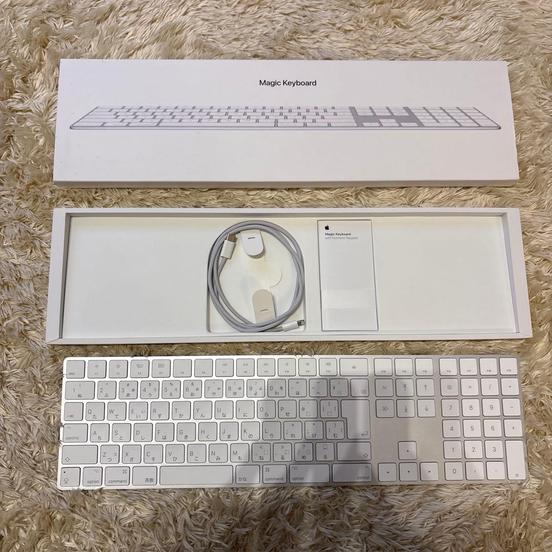 Magic Keyboard 日本語配列 ホワイト　ライトニング端子充電 Magic Keyboard 日本語配列 ホワイト ライトニング端子充電 - メルカリ