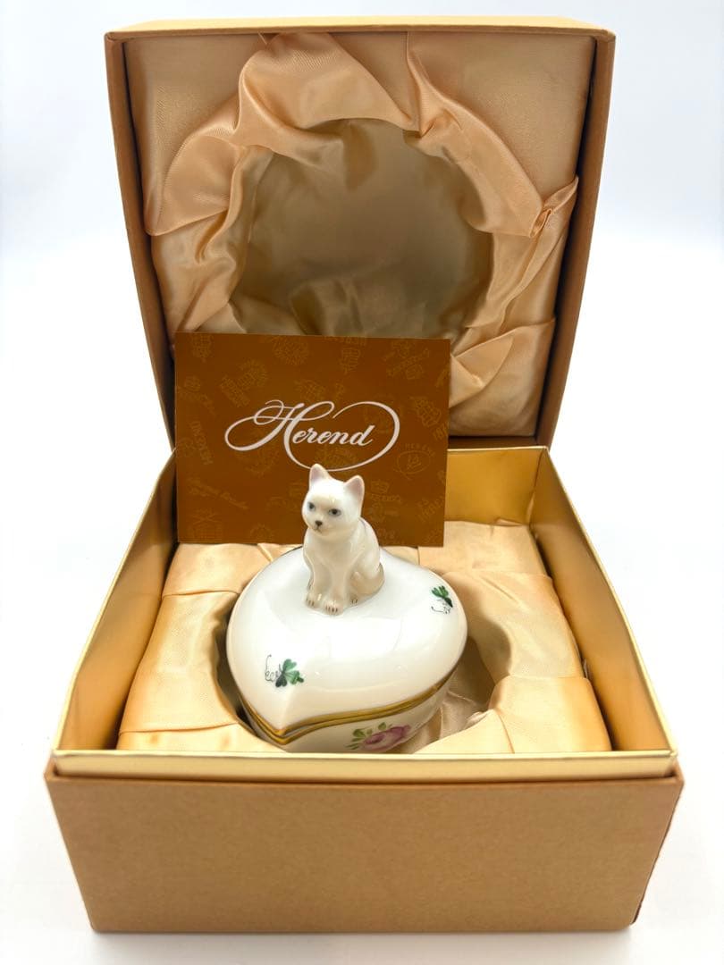 未使用保管品 ヘレンド 猫 ハート ウィーンの薔薇 小物入れ ボンボ