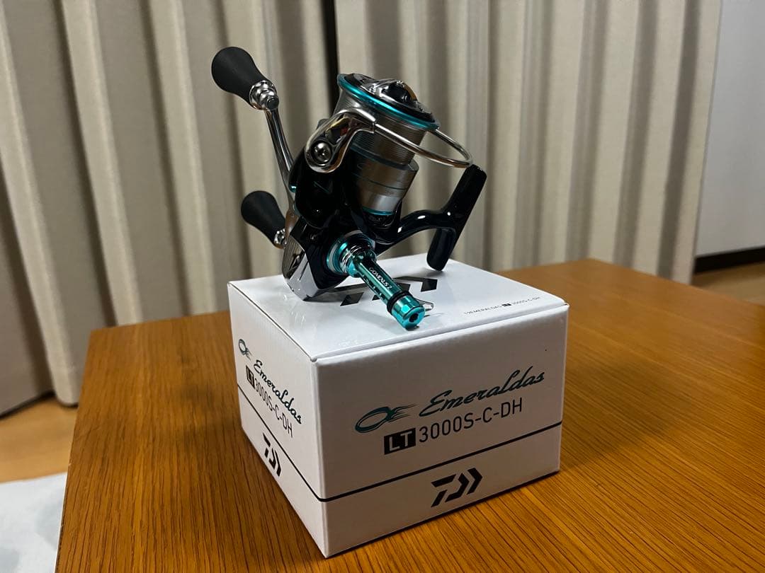 【中古/超美品】１９エメラルダスＬＴ３０００ＳーＣーＤＨ　ゴメクサススタンド付き 19エメラルダス LT3000S-C-DH｜＠ベリーネット 日本最大新品中古釣具
