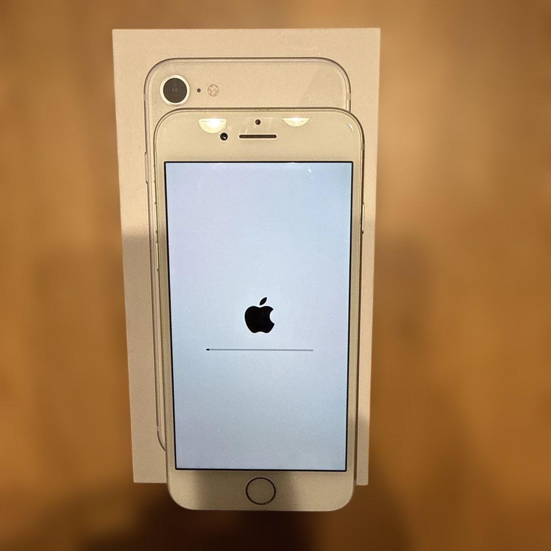 iPhone8 256GB シルバー - メルカリ