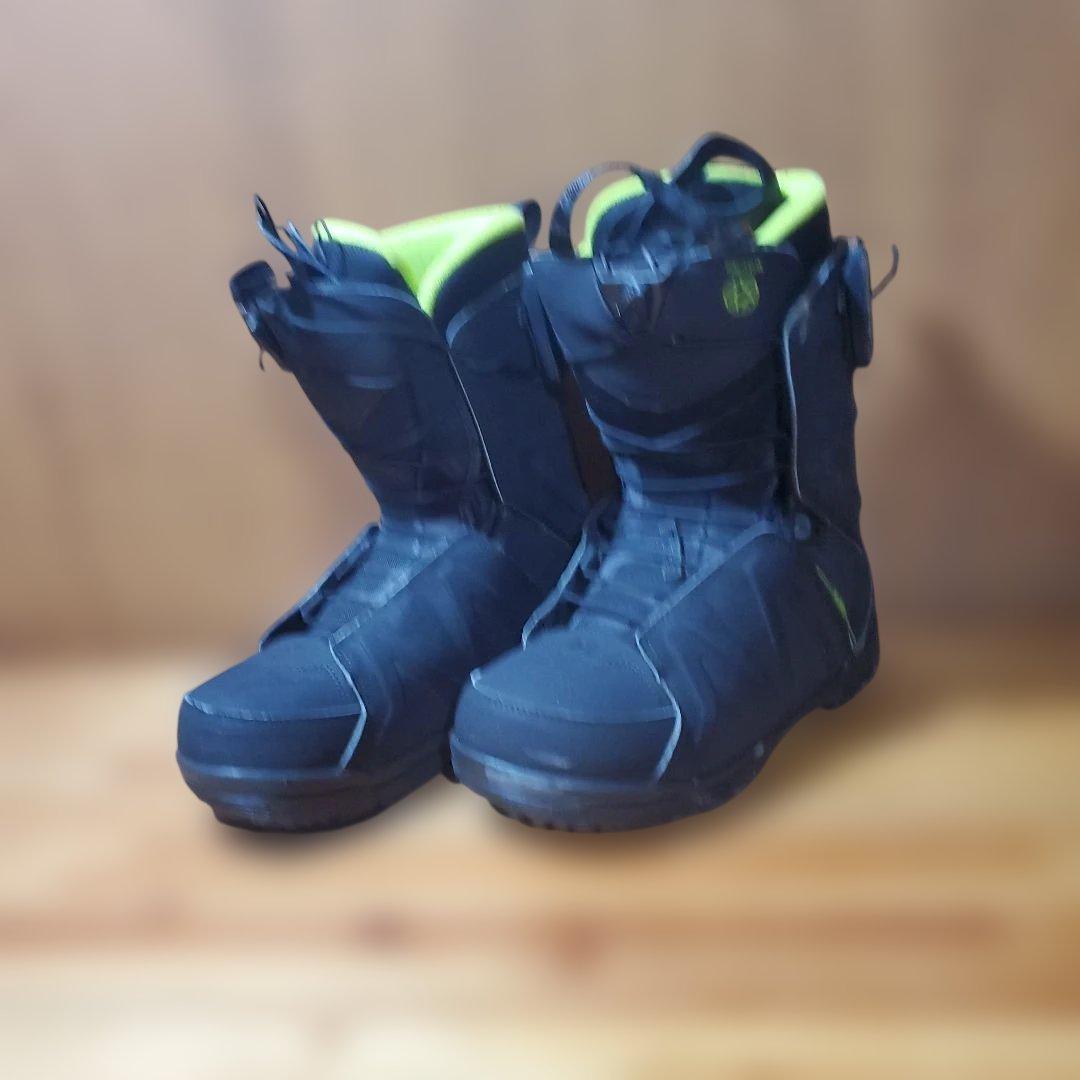 SALOMON スノーボードブーツ 27.5cm! 26133