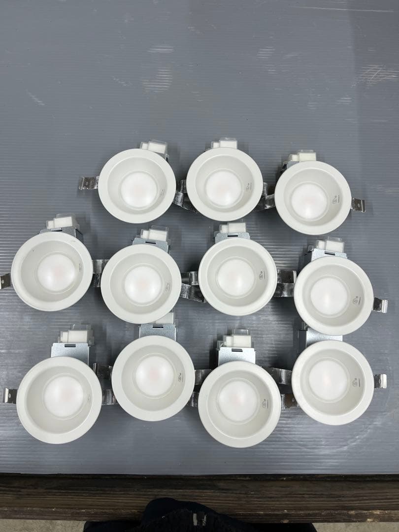 パナソニック LEDダウンライト 11個セット　電球色　おまけ？ 在庫品 LGD1108LLE1 パナソニック LEDダウンライト[電球色][埋込穴φ100