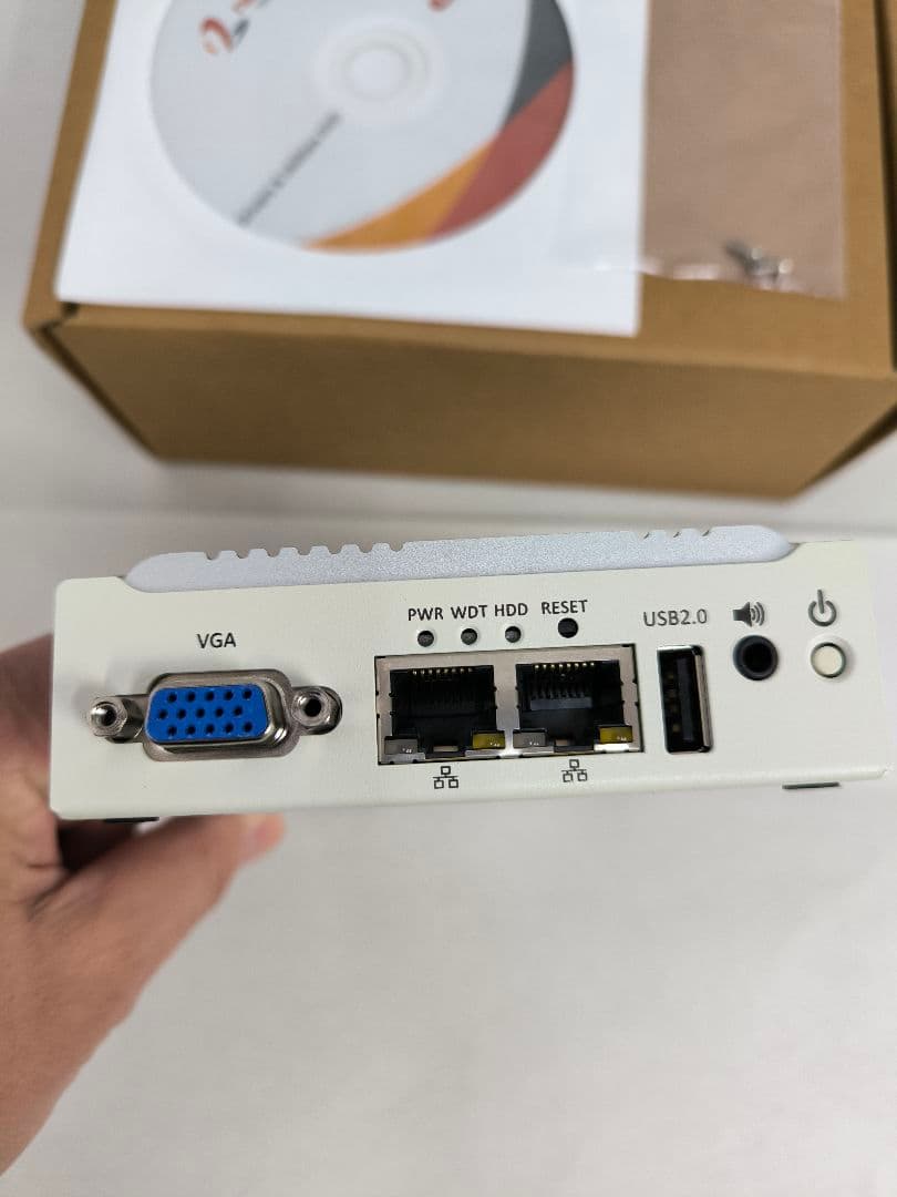 未使用 NEOUSYS POC-120 小型PC ファンレス 産業用 - メルカリ