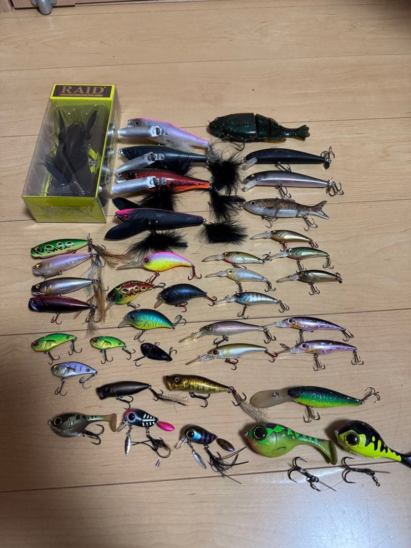 バス釣り引退セット 有名ルアー、フック300本以上、小物等 - メルカリ