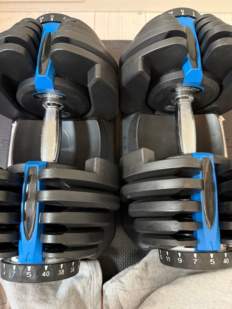 取りに来て頂ける方限定）可変式ダンベル 最大40kg ➕ベンチ台も欲しかったら✨ 可変式ダンベル 40kg×2個 HG-AJDB03-2 | トレーニング,ダンベル