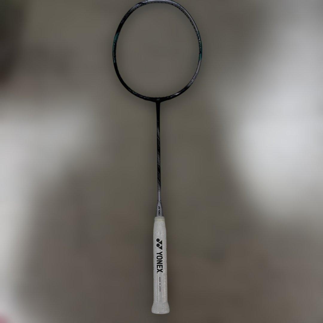 YONEX 88dプロ バドミントンラケット ブラック/ホワイト Amazon | ヨネックス ASTROX 88D ゲーム バドミントンラケット