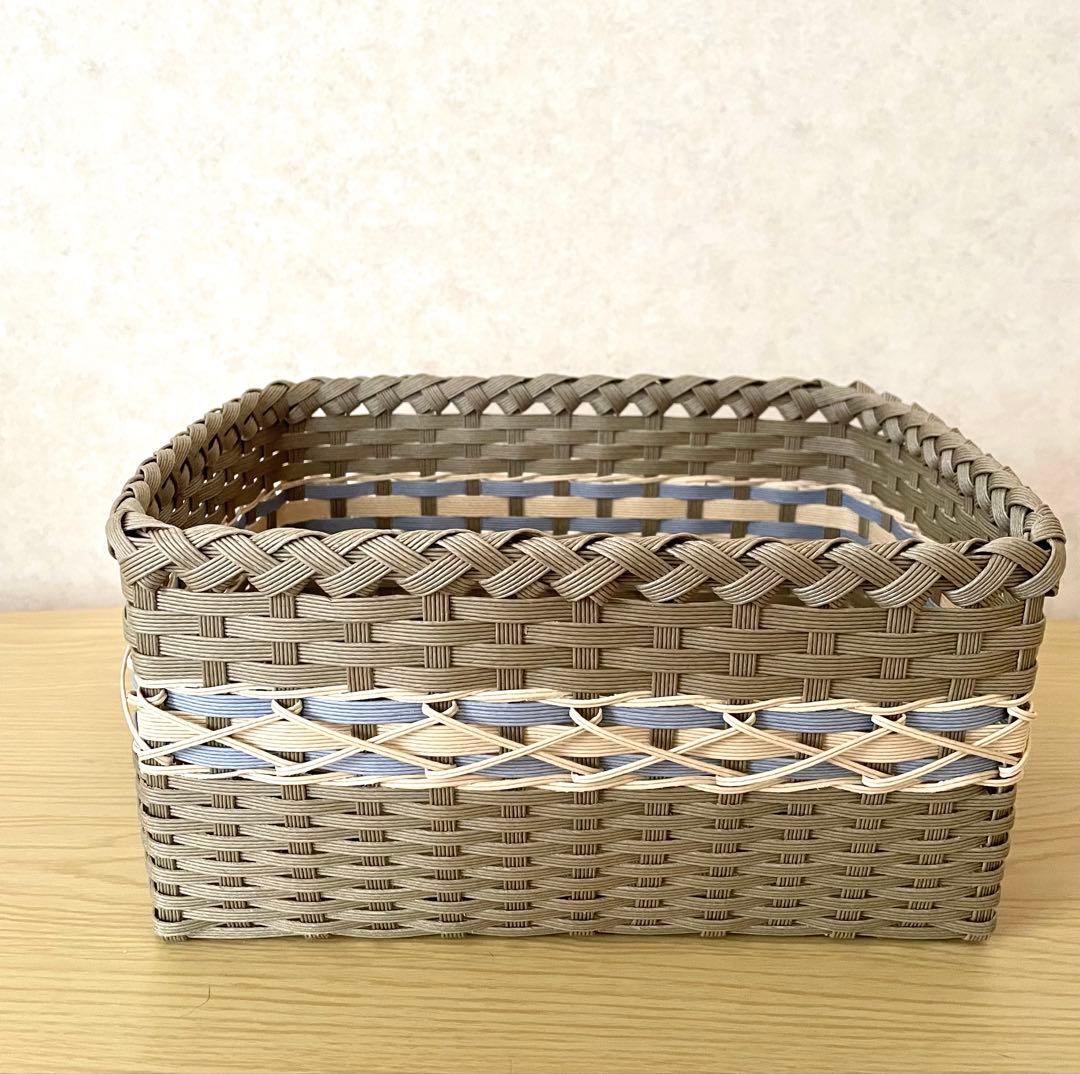 クラフトバンドで作った長方形のバスケットかご - メルカリ