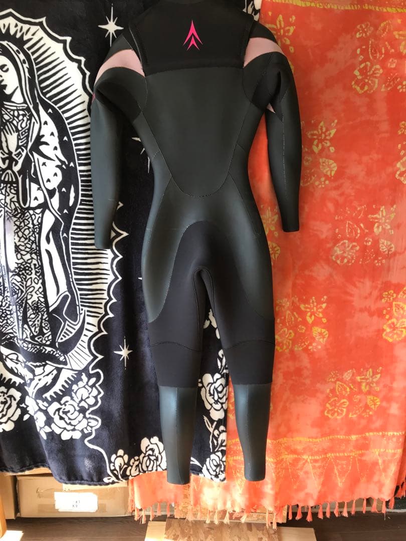 ライノチェイサー セミドライ レディースML 冬 サーフィン5/3 - メルカリ