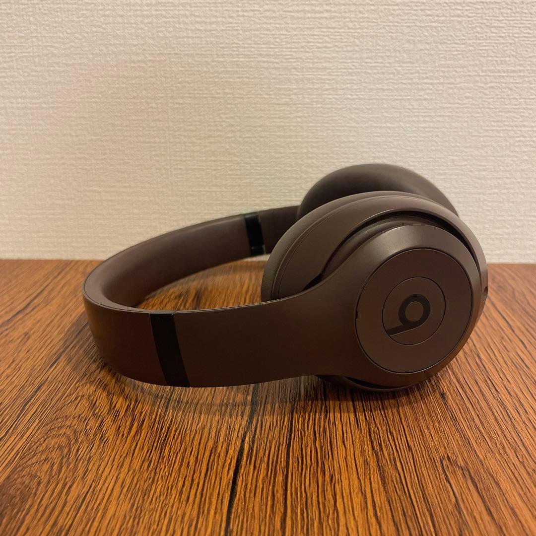 良品☆ Beats Studio Pro ワイヤレスヘッドホン ディープブラウン