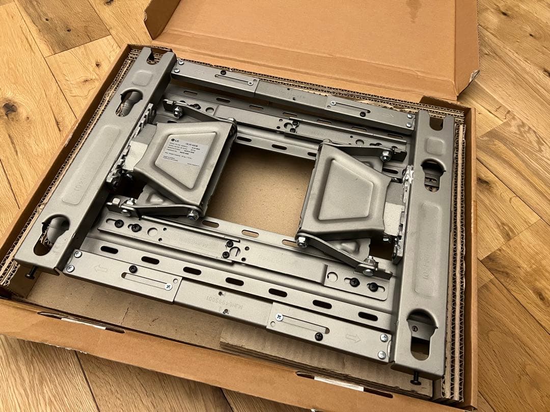 LG TV 壁掛け金具 OLW480B 未使用 LGエレクトロニクス OLW480B 壁掛金具 EZスリムマウント(壁掛け