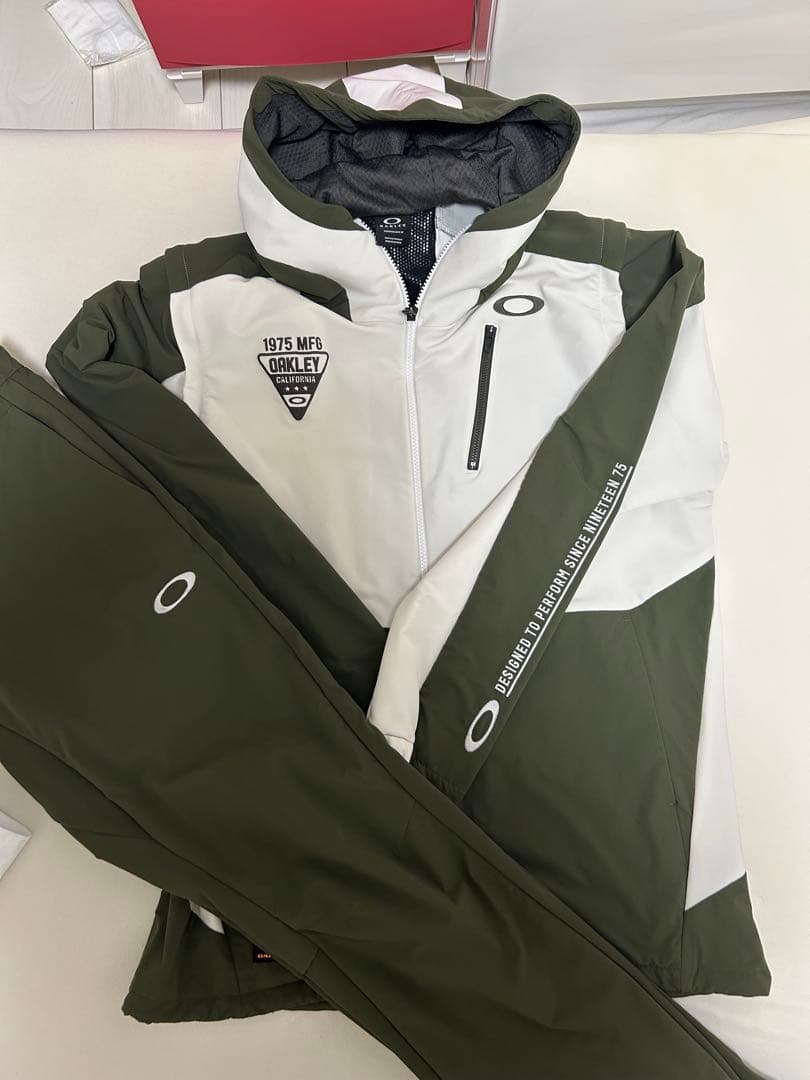 Oakley ゴルフウェア セットアップ 3点セット - メルカリ