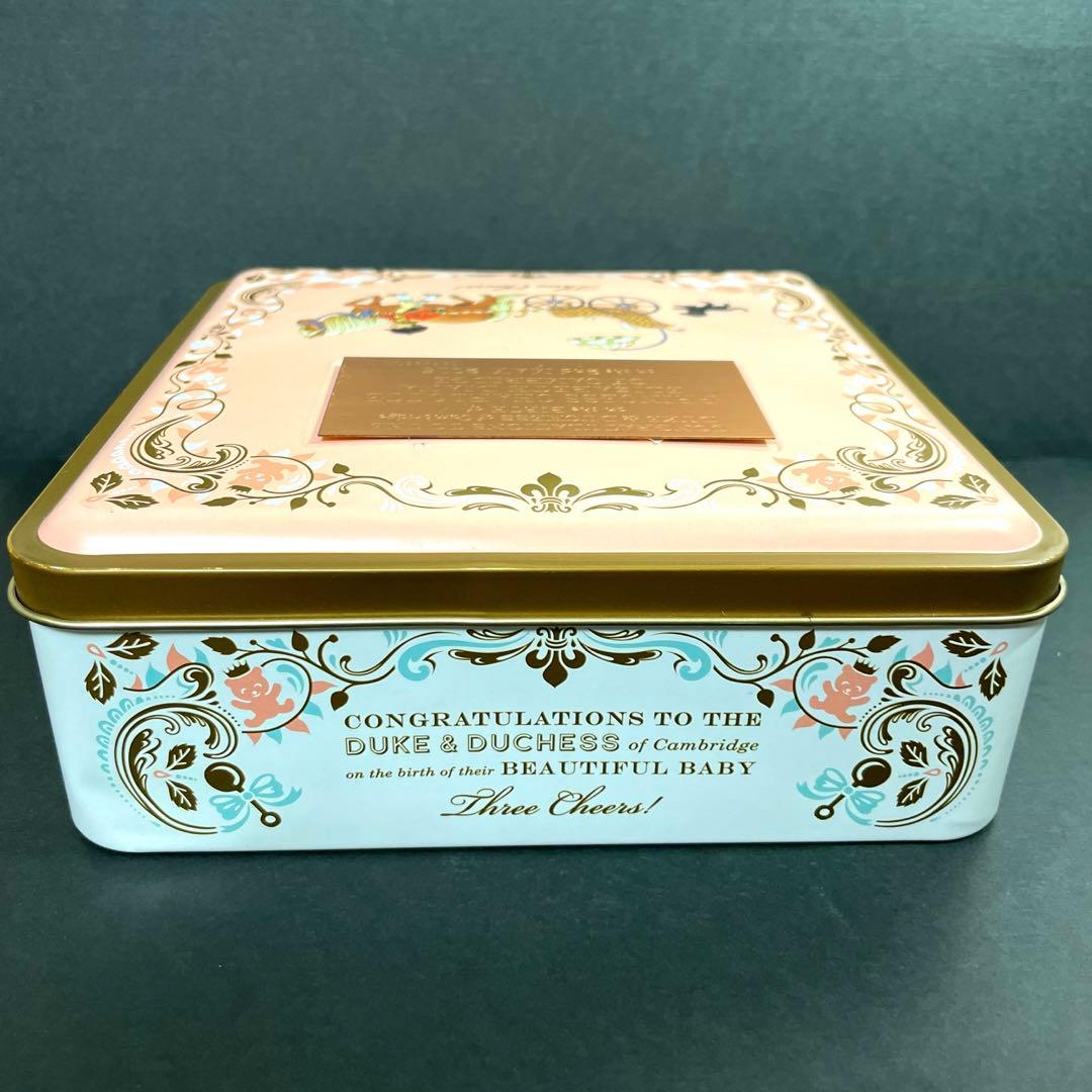 M&S 限定2500 個 シャーロット王女 誕生記念缶 エリザベス女王 - メルカリ