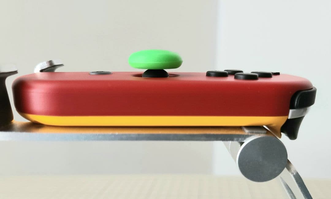 エヴァンゲリヲン】【非売品】弐号機カラー ジョイコンR - メルカリ