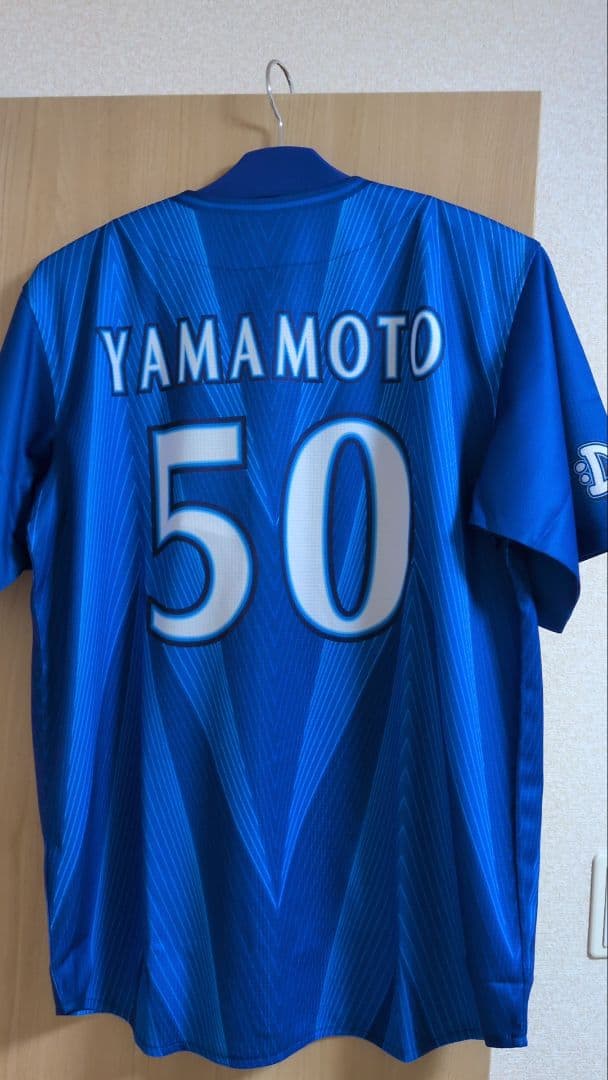 横浜DeNAベイスターズ 新ビジターユニフォーム L 山本祐大選手 - メルカリ