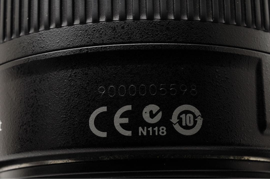 キャノン Canon EF-S 18-135mm f3.5-5.6 IS STM