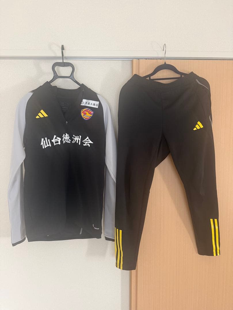 ベガルタ仙台ウェア 上下セット XLサイズ - メルカリ