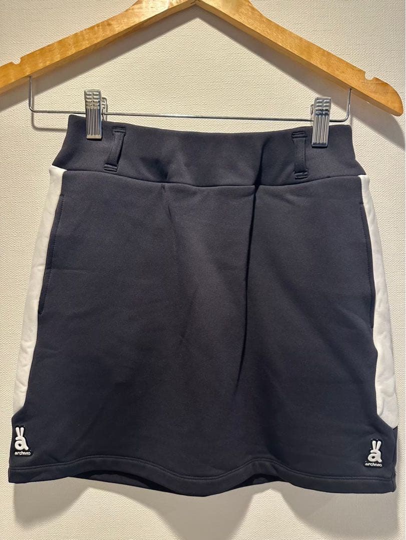 【新品未使用】アルチビオ ネイビー スカート バックロゴプリーツ撥水スカート|アルチビオ-アウトレット- - ゴルフ