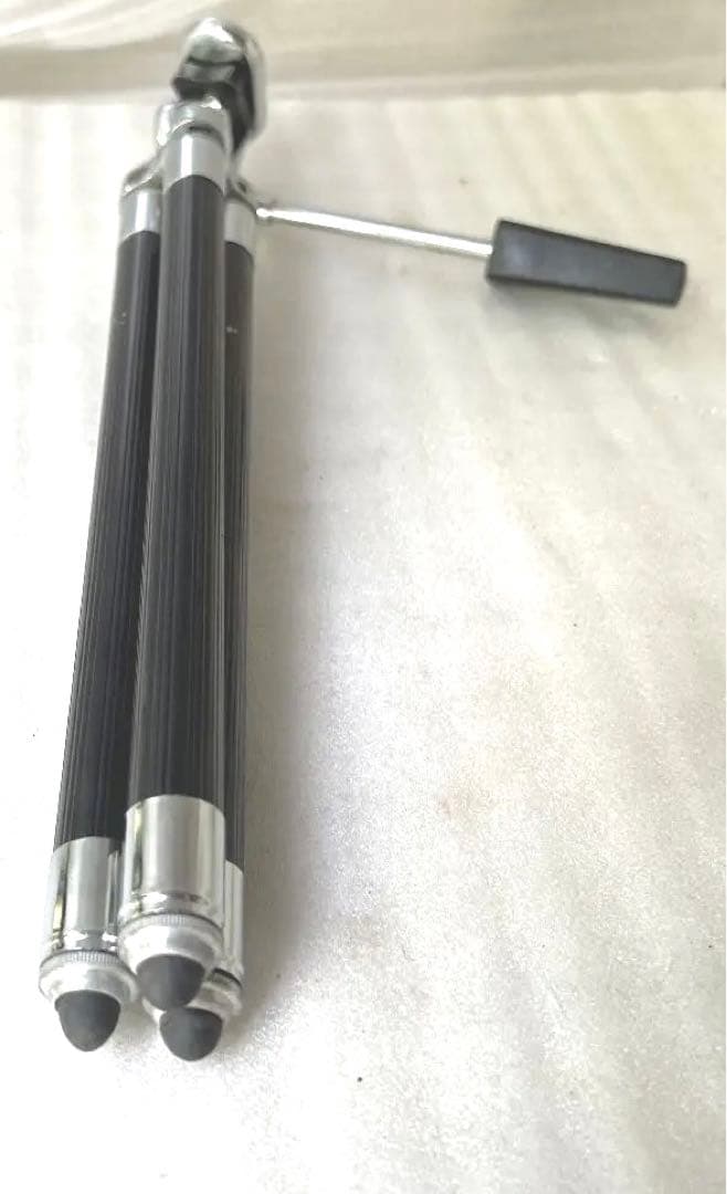 カメラ用伸縮三脚 高さ270mm〜1100mm