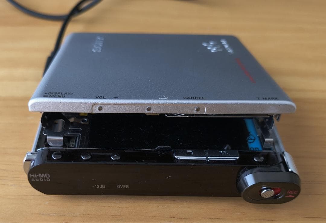 ジャンク品】SONY WALKMAN MZ-RH1 ポータブルMDプレーヤー - メルカリ