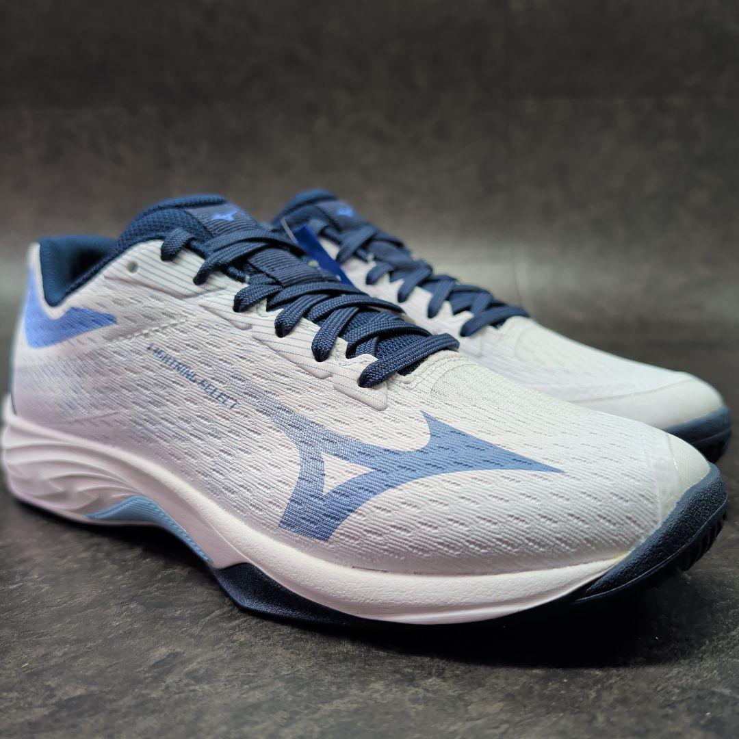 ミズノ　バレーボールシューズ　ライトニングセレクト　23.5cm　新品