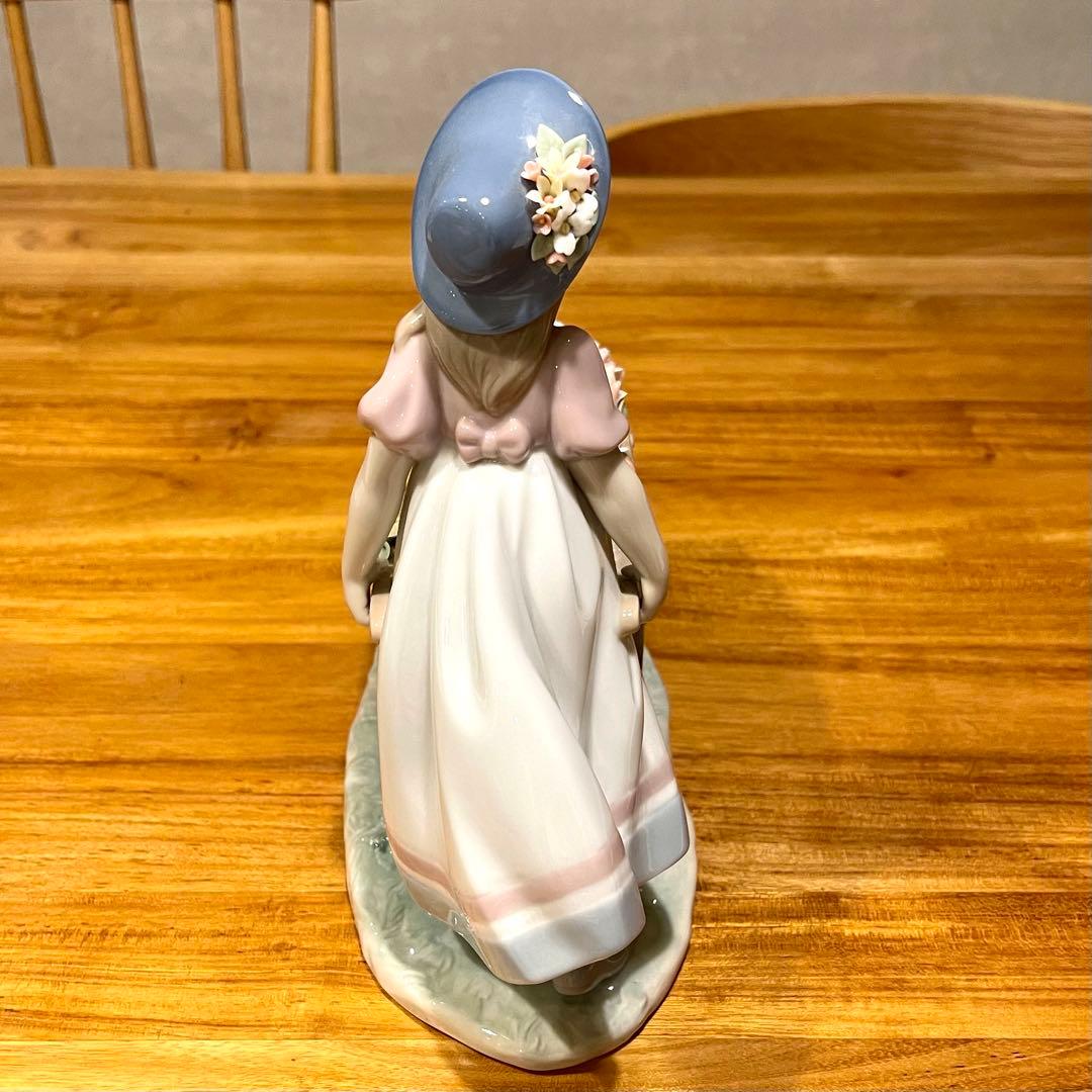 リヤドロ LLADRO 可愛いお花屋さん 女の子 フィギュリン 人形