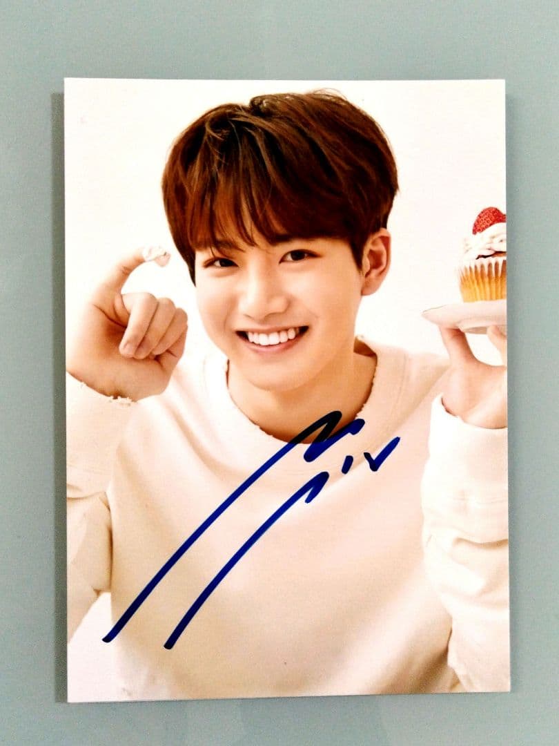 セール…ジュンギュ直筆サイン入り2Lサイズ写真…JUNKYU…TREASURE