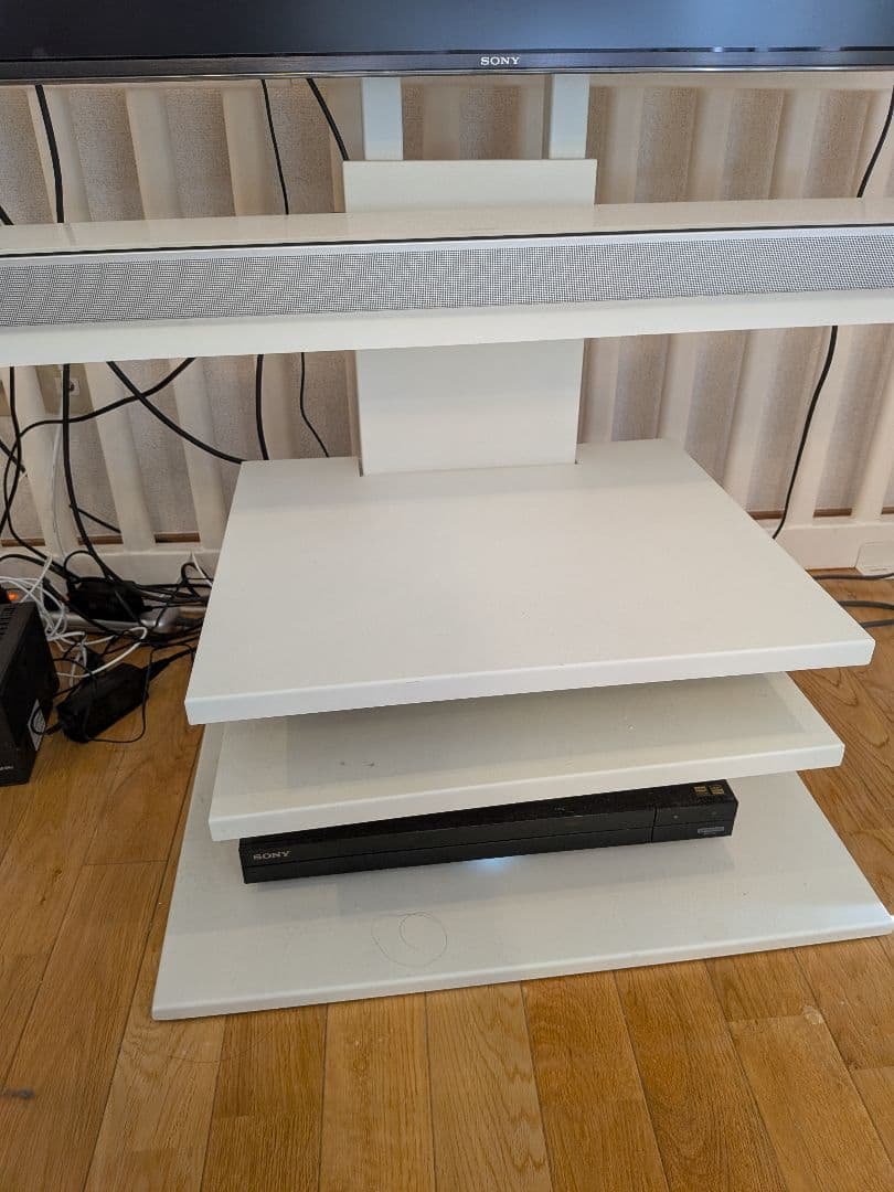 WALL 壁よせTVスタンドV3 ロータイプ ホワイト+オプション棚付属 EQUALS（イコールズ） WALL 壁寄せ テレビスタンド オプション V2・V3