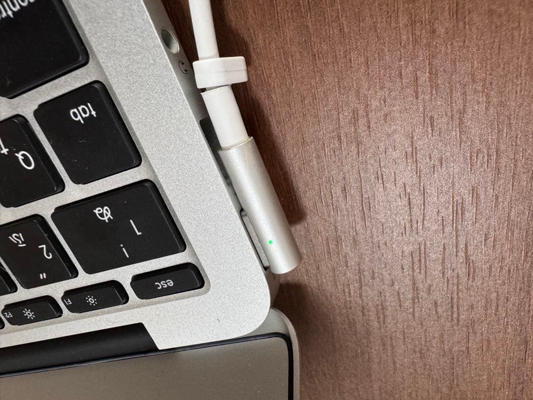 MacBook Air 2011稼動品