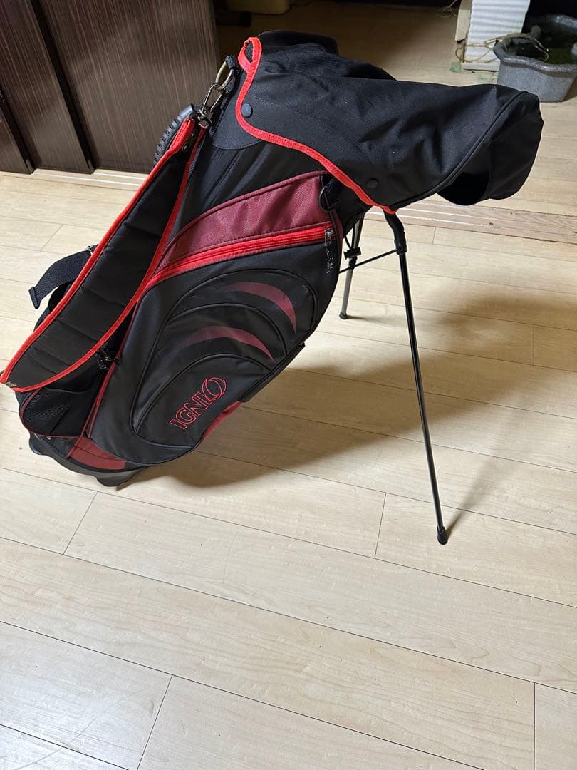 スタンド付きゴルフバッグ 黒と赤 ゴルフ バッグ キャディバッグ ノーロゴ ハンドル付スタンドキャディ