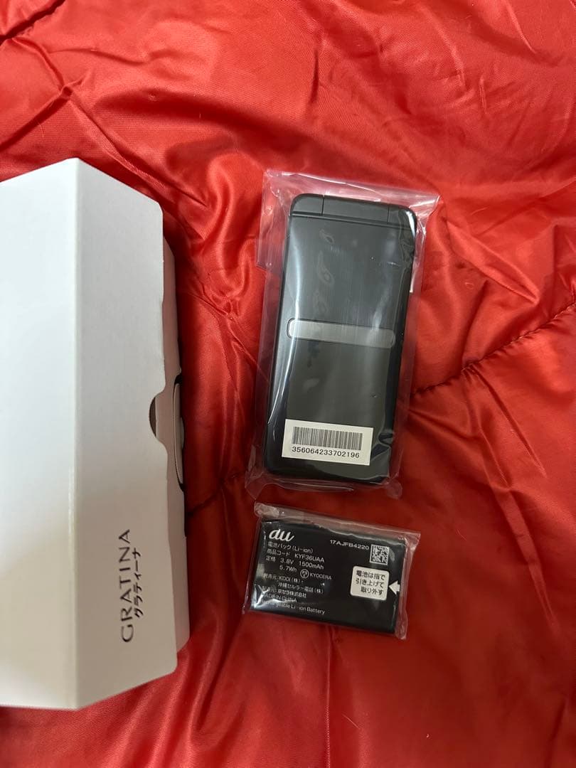 au KYF39 GRATINA 本体ブラック ムスビー｜【SIMフリー】GRATINA KYF39 ブラック 墨 利用制限〇 4GLTE