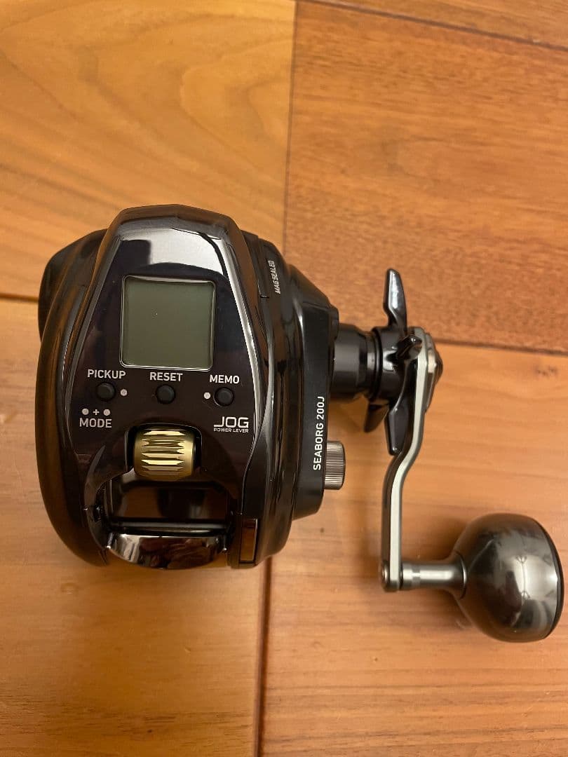 【n】ダイワSEABORG 200J（右ハンドル） ダイワ '22 シーボーグ 200J・右ハンドル - フィッシングショップ