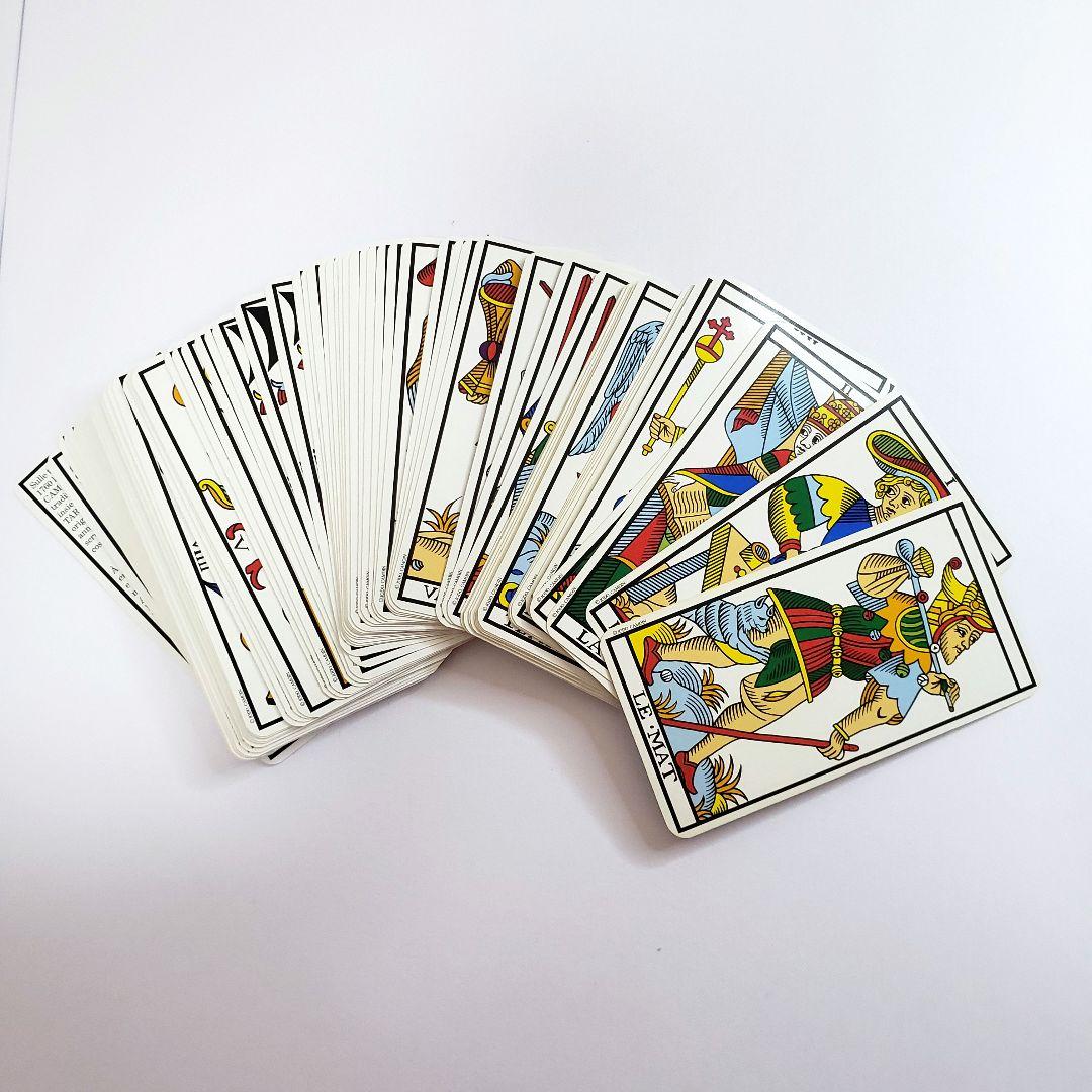 絶版・美品】秘伝カモワン・タロット 日本語解説本付き - メルカリ