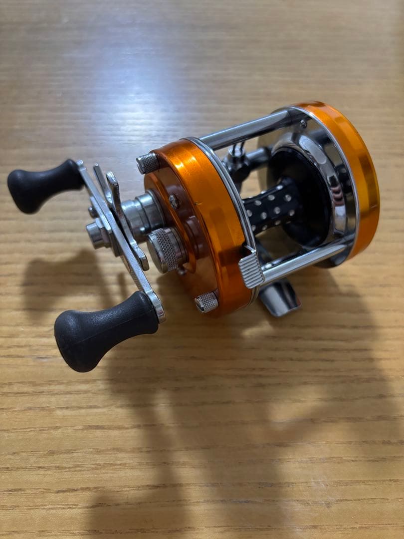 アブガルシア アンバサダー5501CS ROCKET サンセットオレンジ アブガルシア アンバサダー 2500C サンセットオレンジ 復刻モデル 新品