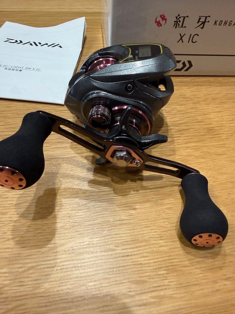 ダイワ 19 紅牙 X IC (右ハンドル) カウンター付き小型両軸リール