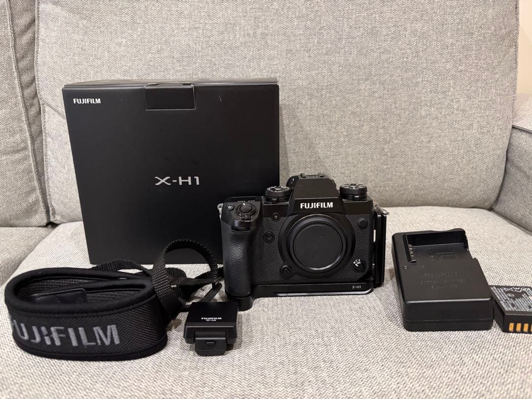 フジフィルム X-H1 ボディ　おまけ付き フジフィルム(FUJIFILM)|FUJIFILM X-H1 BODY|【ハードオフ公式通販