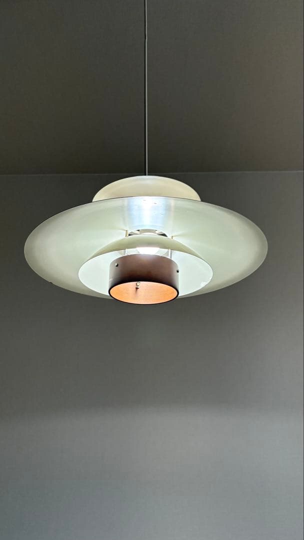 ゆ*き様 クリーム色 ペンダントライト シンプルデザイン - メルカリ