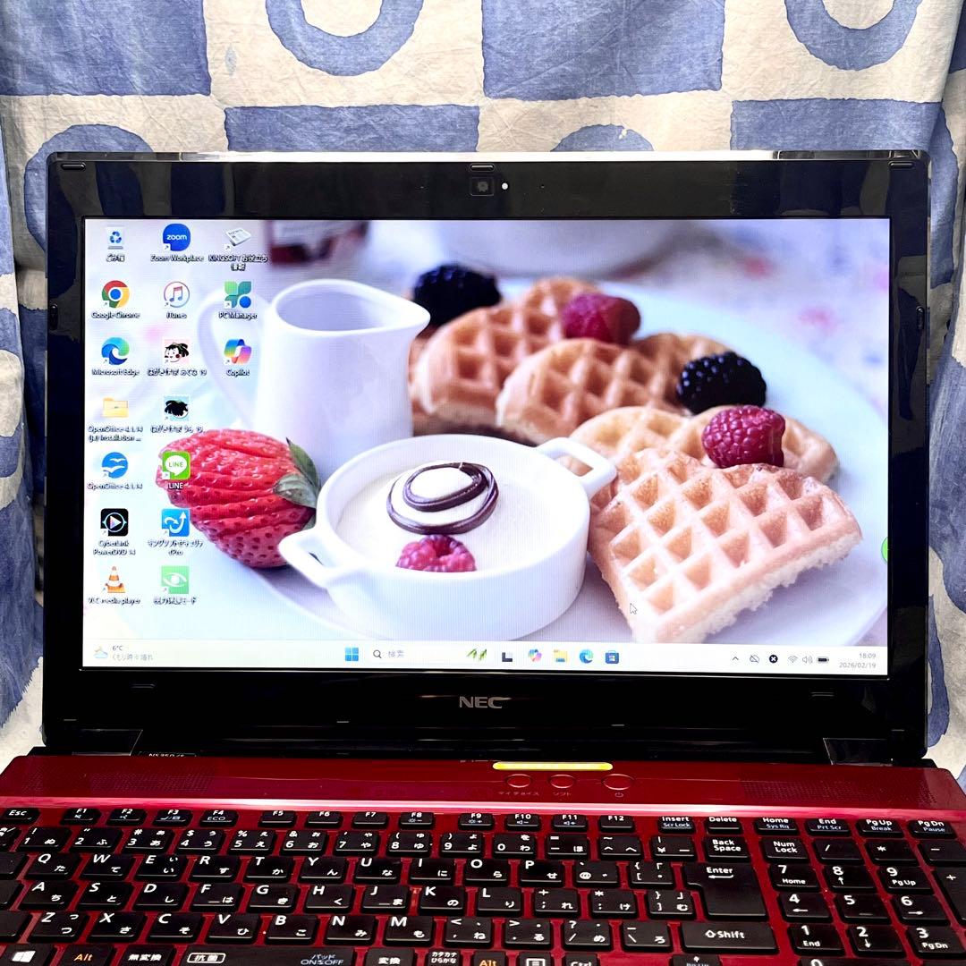 快適SSD☆大人気赤ノートPC♪ブルーレイ&カメラ！第7世代！Windows11
