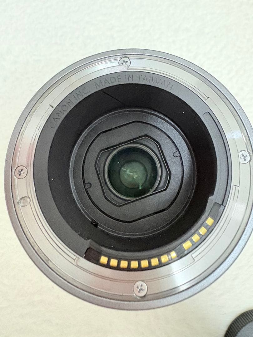 Canon 100-400mm RFレンズ F5.6-8