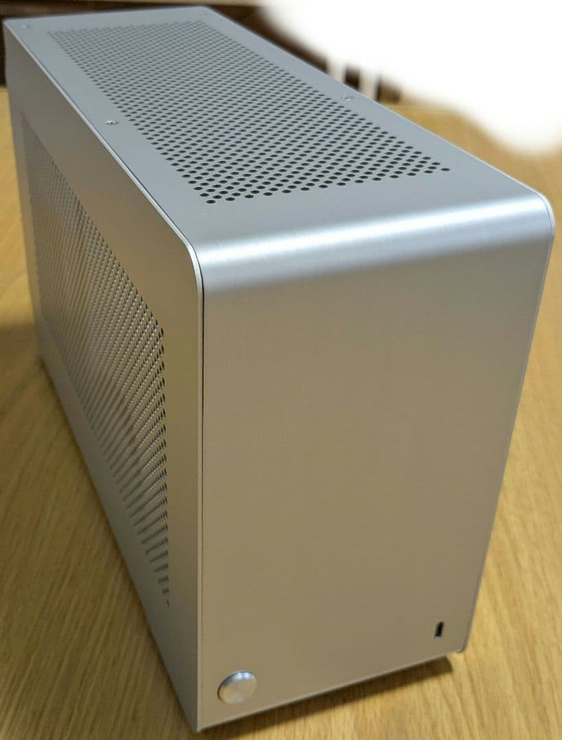 DAN CASE A4-SFX V4 シルバー Mini-ITX PCケース Dan Case A4-SFX v4.1 - 欲しいPC DIYパーツを世界から－株式会社