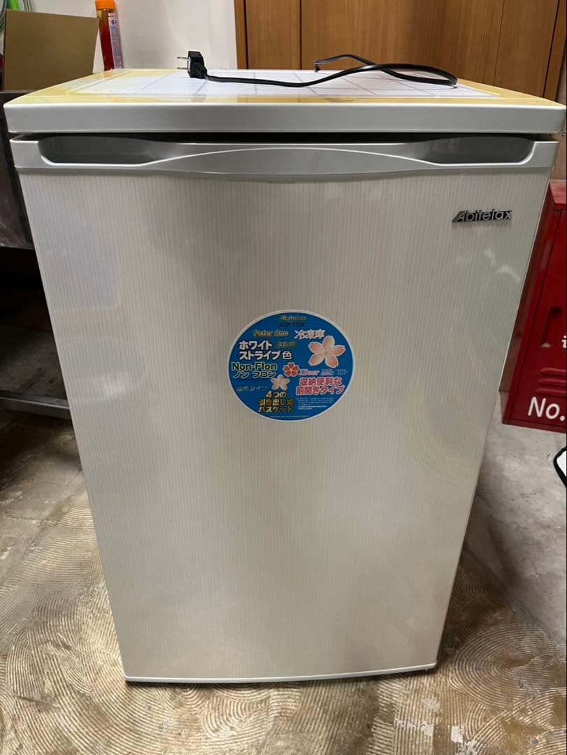 冷凍専用 冷凍庫 ホワイトストライプ 100L/1ドア/右開き/ACF-110E 冷凍庫 ホワイト ストライプ ACF-110E [100L /1ドア /右開きタイプ