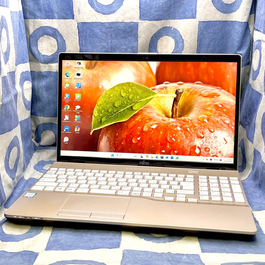 快速SSD256GB☆美しいゴールドノートパソコン♪第7世代！カメラ！Win11