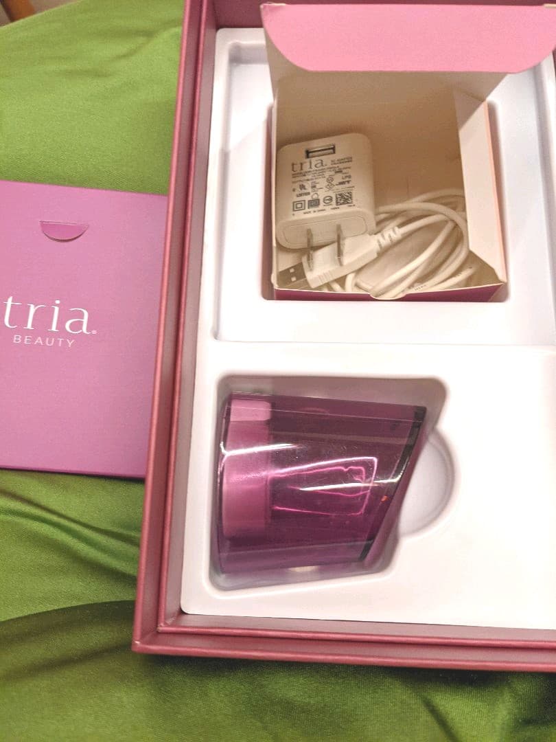 タグ付新品未使用 tria トリア・スキンエイジングケアレーザー