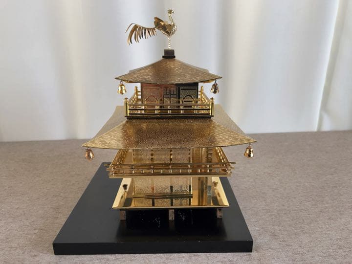 金閣寺風 金属製置物／高约さ23 cm 金閣寺風 金属製置物／高