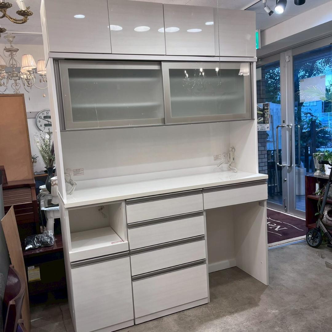 【美品】NITORI LIGARE 160 上置き付き キッチンボード 食器棚 ニトリ（NITORI） キッチンボード(上置き付きリガーレ GH160D50OPCJ