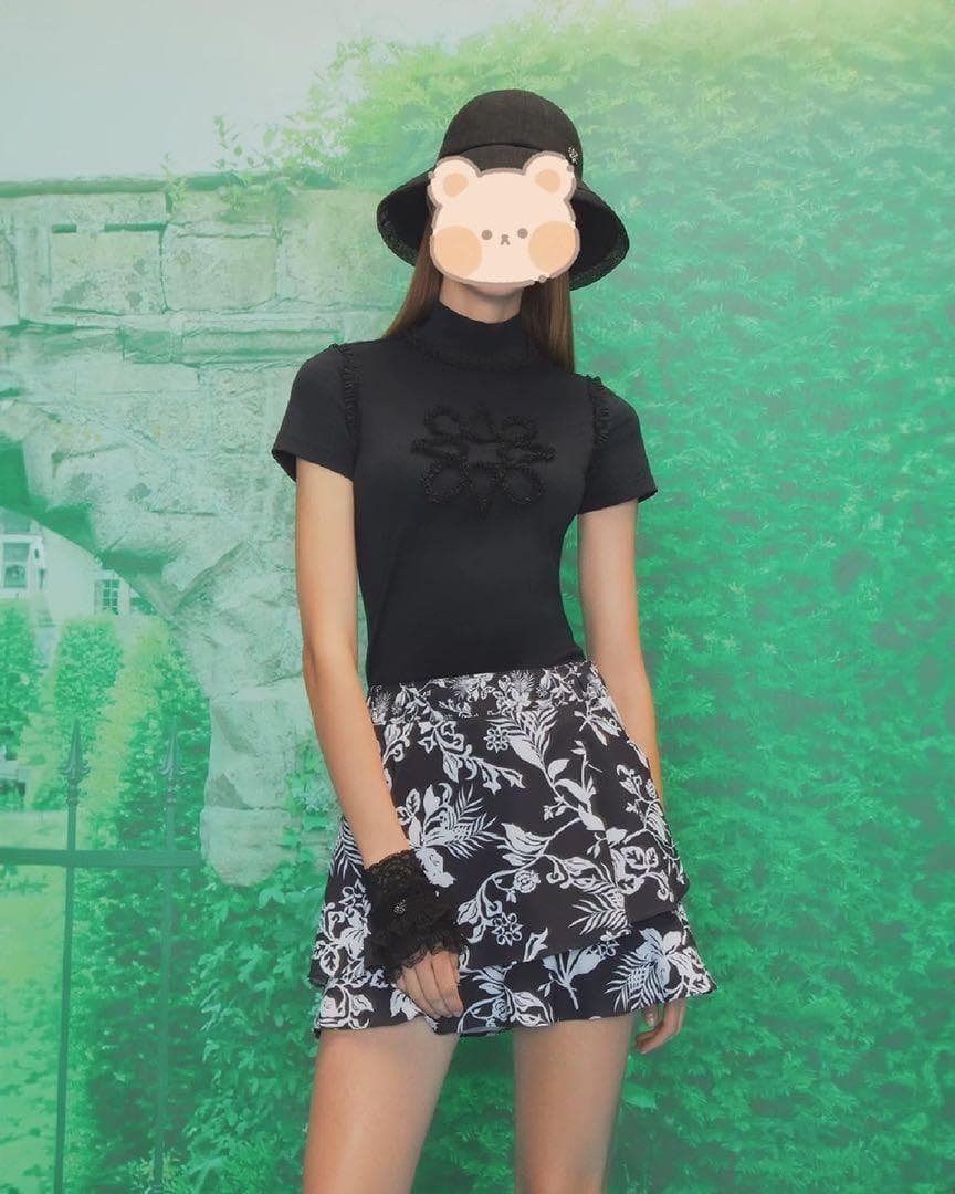 新品】サウスケープゴルフウェア ハイネック花モチーフM⚫︎トップス